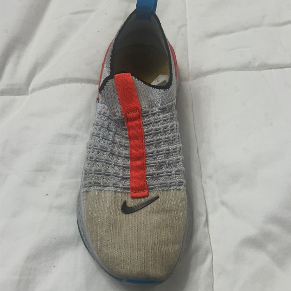Nikes 💥 - Picture 3 of 8